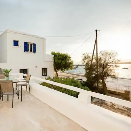 Marousso's Seafront House Holiday home *
