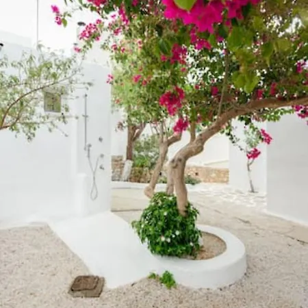 Holiday home Marousso's Seafront House *