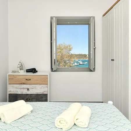 Marousso's Seafront House Holiday home Aliki (Paros)